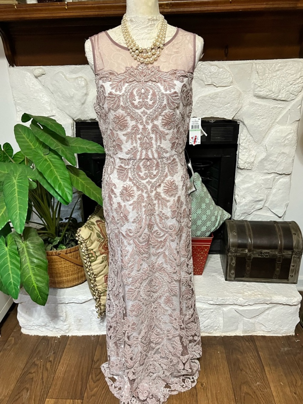Alex Evenings Evening Gown In Taupe Tan Lace Maxi Dress Women’s Size 8 NWT